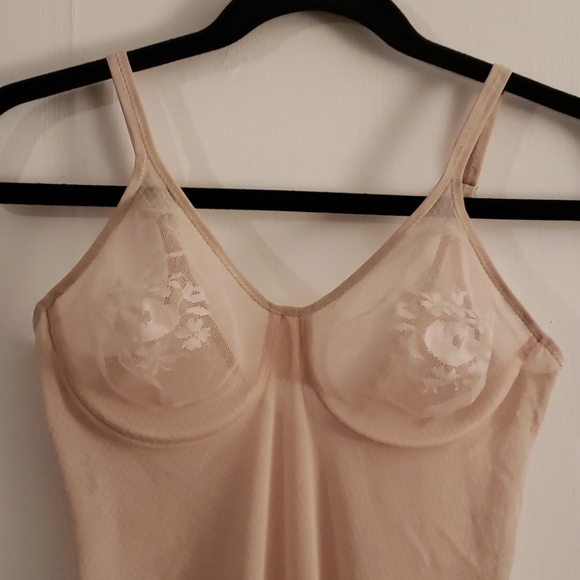 Titcha Lingerie Size 38B - Picture 2 of 5